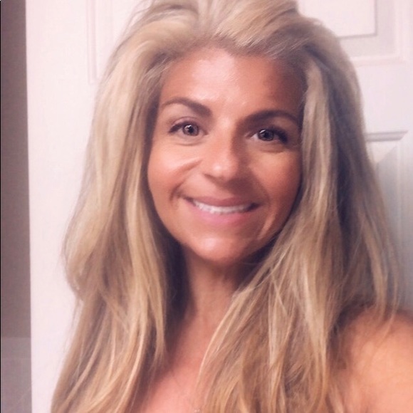 Meet your Posher, Sandra - Picture 1 of 1